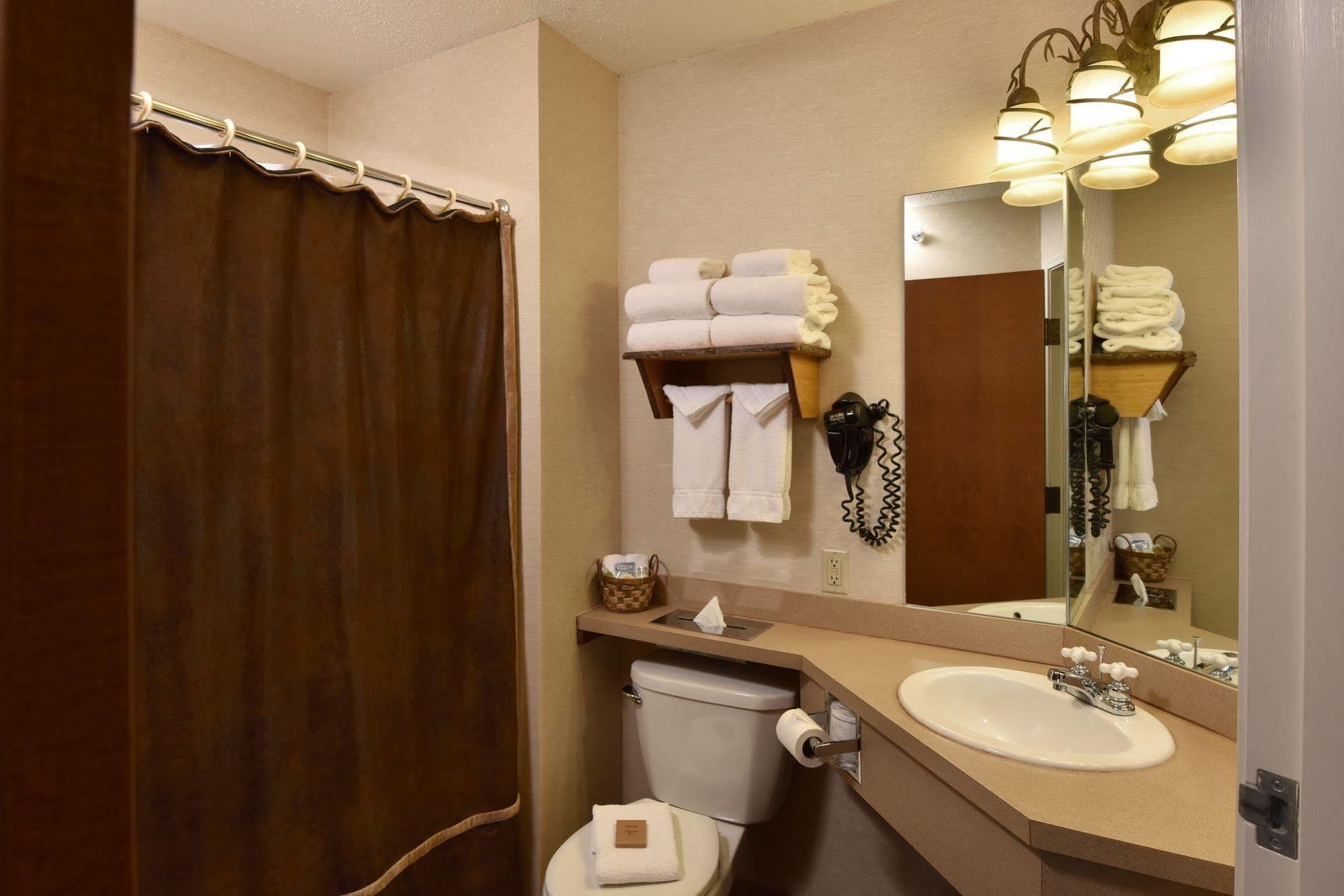 Stoney Creek Hotel モリーン エクステリア 写真